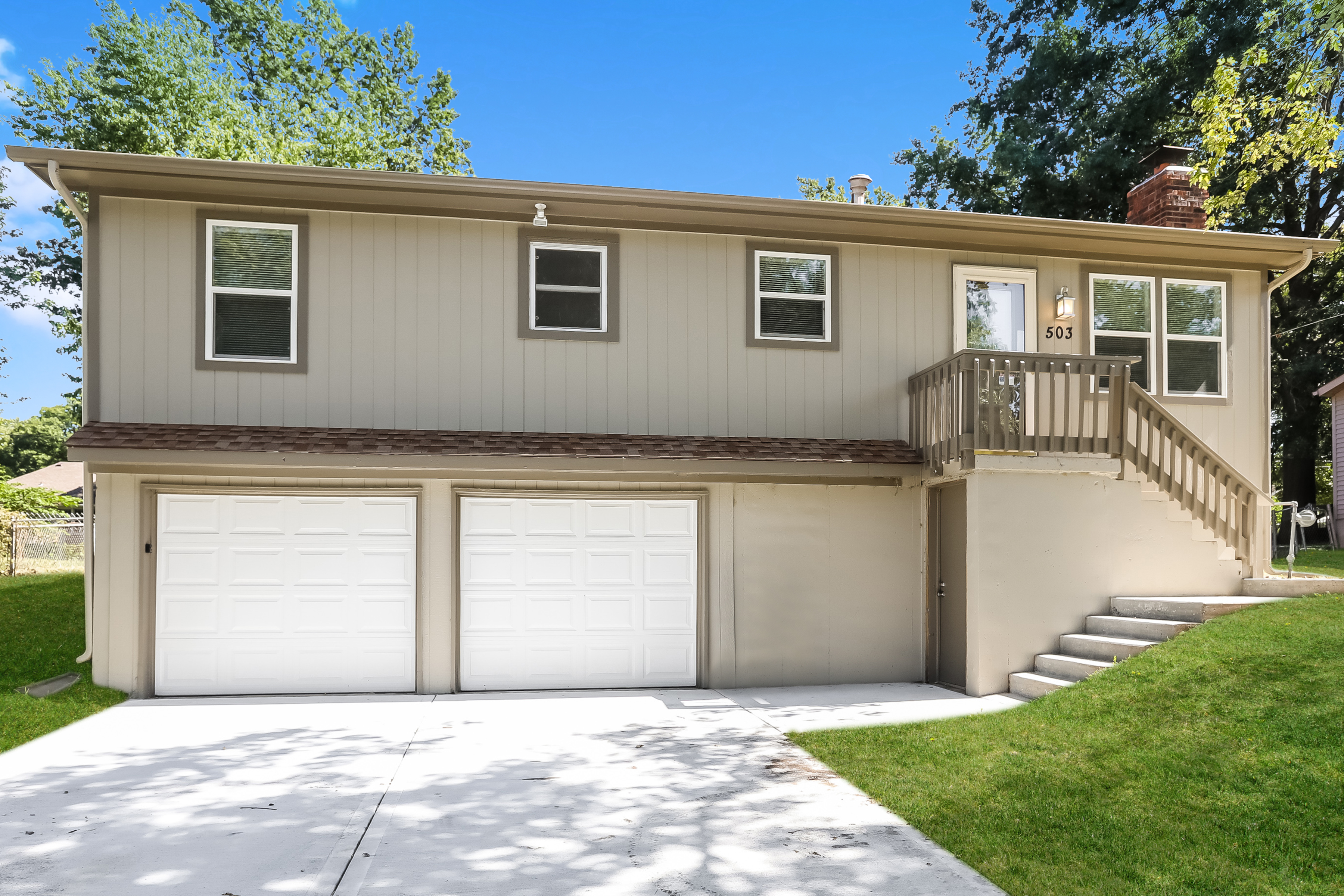503 NE CASTLE DR LEES SUMMIT, MO 64086